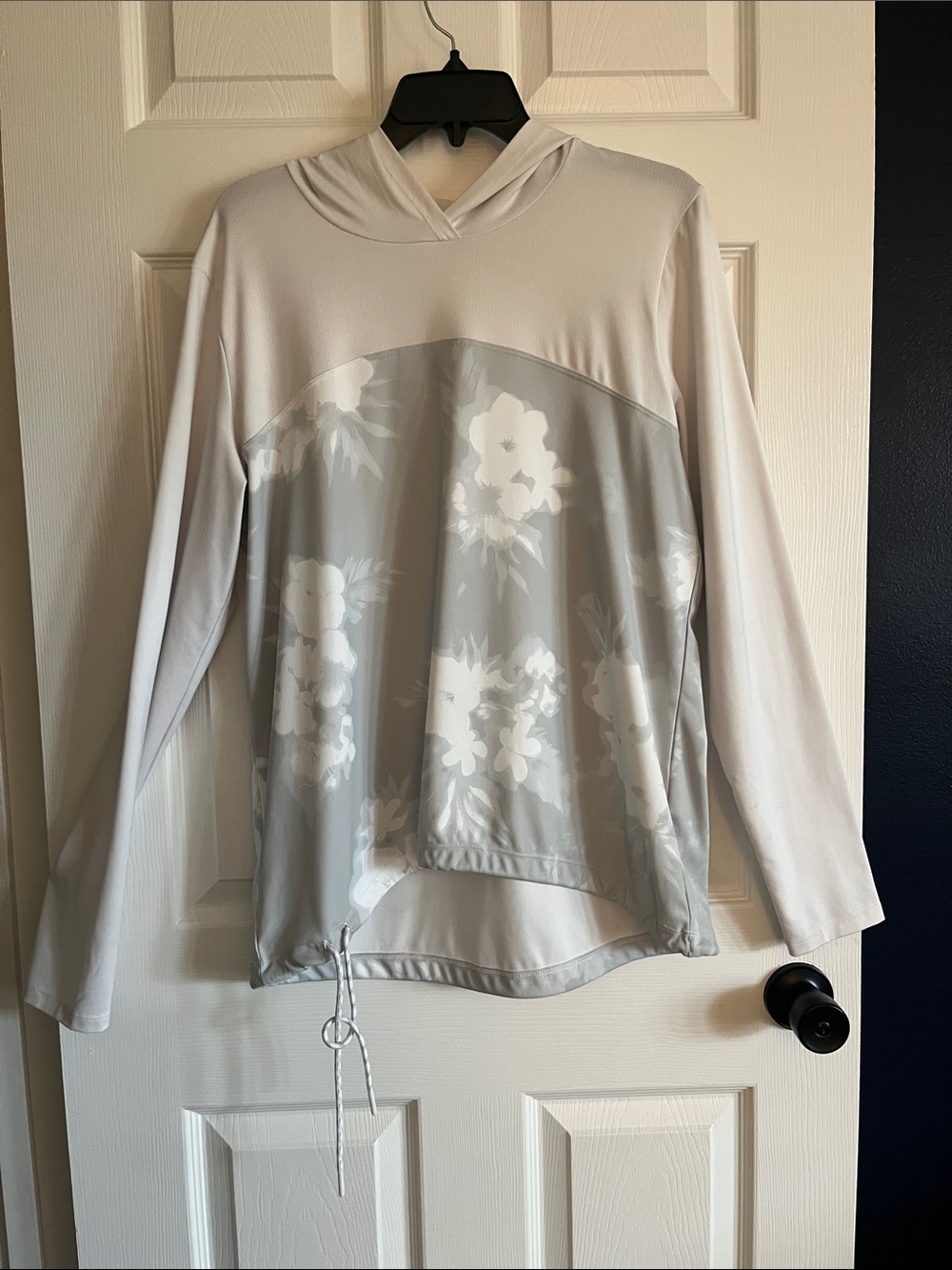 Under Armour Light Gray Floral Hooded Pullover